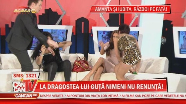 Din categoria funny : Narcisa şi Daniela, cele două femei ale lui Nicolae Guţă, s-au luat la bătaie în platoul emisiunii Cancan TV